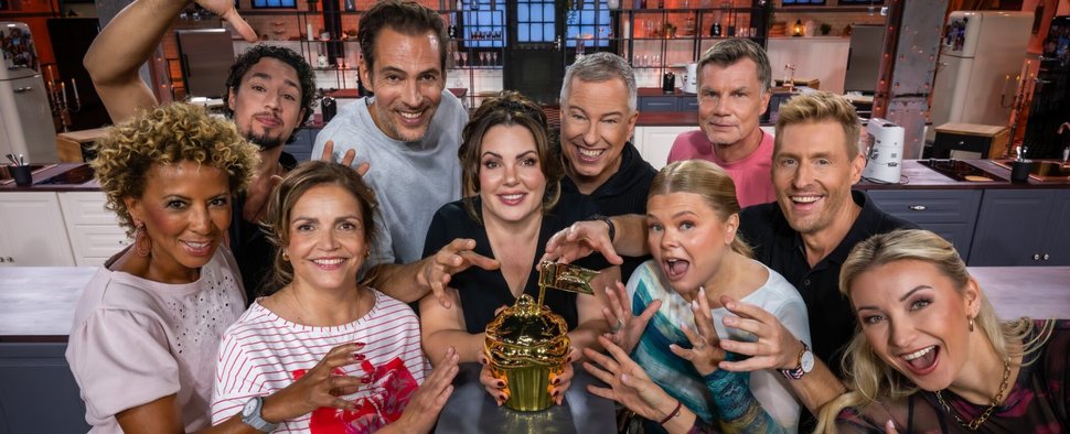 Die Teilnehmer der zehnten Staffel von „Das große Promibacken“ – Bild: Joyn/Claudius Pflug Die Teilnehmer der zehnten Staffel von „Das große Promibacken“ – Bild: Joyn/Claudius Pflug