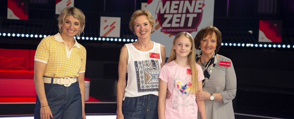 Moderatorin Sabine Heinrich (l.) mit Familie Lüersen – Bild: WDR/Melanie Grande