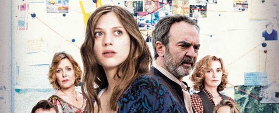 „Das Mädchen mit den blauen Augen“: Französisches Thrillerdrama feiert TV-Premiere – Miniserie nach einem Besteller-Roman von Michel Bussi – Bild: M6