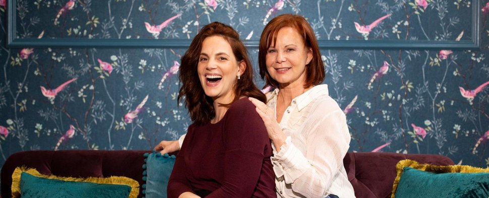 Das neue Mutter-Tochter-Duo Marie Zielcke (l.) und Petra Blossey bei „Unter uns“ – Bild: RTL/Dennis-A.Hundt