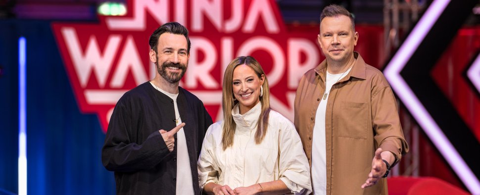 Das neue „Ninja Warrior Germany“-Trio: (v. l.) Jan Köppen, Anna Fleischhauer und Wolff Fuss – Bild: RTL/Markus Hertrich