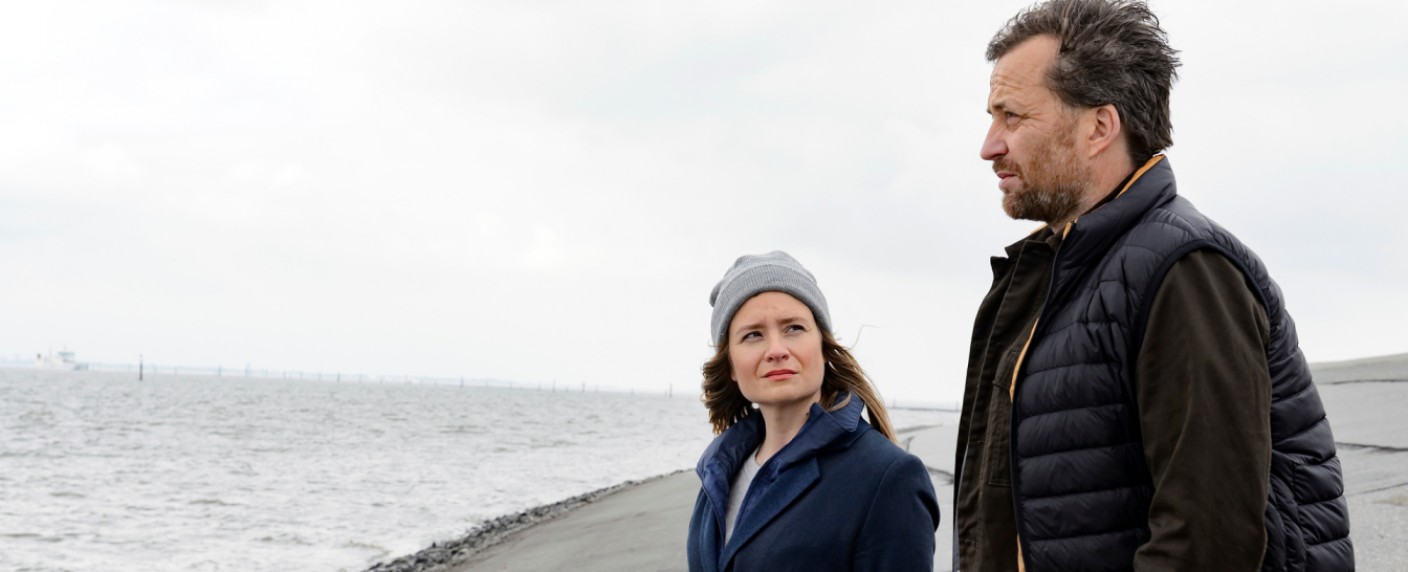 Quoten: „Ostfriesengrab“ und „DSDS“ dominieren – „Die Tribute“ von Sat.1 unterliegen „Furious“ VOX im Hollywood-Wettrennen – Bild: ZDF/​Sandra Hoever