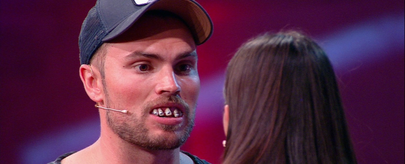 Quoten: „Sommerhaus der Stars“ verliert auf hohem Niveau, „Promi Big Brother“ legt leicht zu – „Mit 80 Jahren um die Welt“ tut sich zur Primetime schwer – Bild: TVNOW