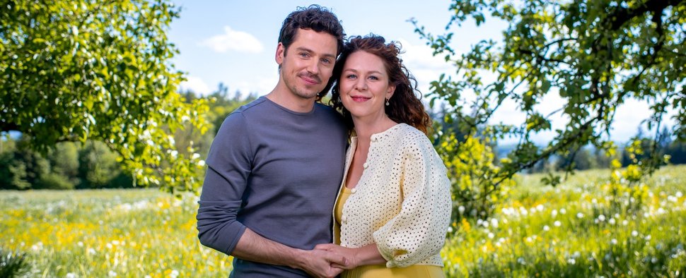 Das „Sturm der Liebe“-Traumpaar der 22. Staffel: Kilian Rudloff (Anthony Paul) und Fanny Schätzl (Johanna Graen) – Bild: ARD/Christof Arnold