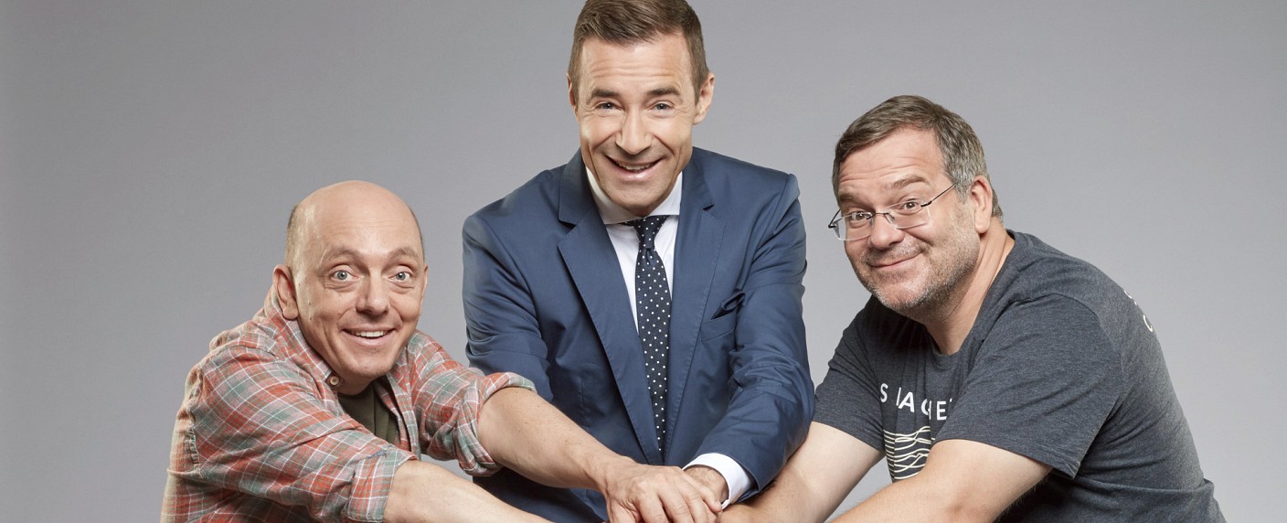 Das Phänomen „Wer weiß denn sowas?“ – Die Retter des ARD-Vorabends – Quiz mit Kai Pflaume, Bernhard Hoëcker und Elton kehrt zurück – Bild: ARD/​Thomas Leidig