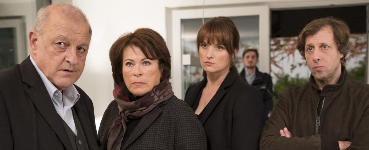 Quoten am Samstag: ZDF-Krimis im Fokus der Zuschauer – „Wilsberg“ gewohnt stark, erfolgreicher Auftakt für „Professor T.“ – Bild: ZDF/​Thomas Kost