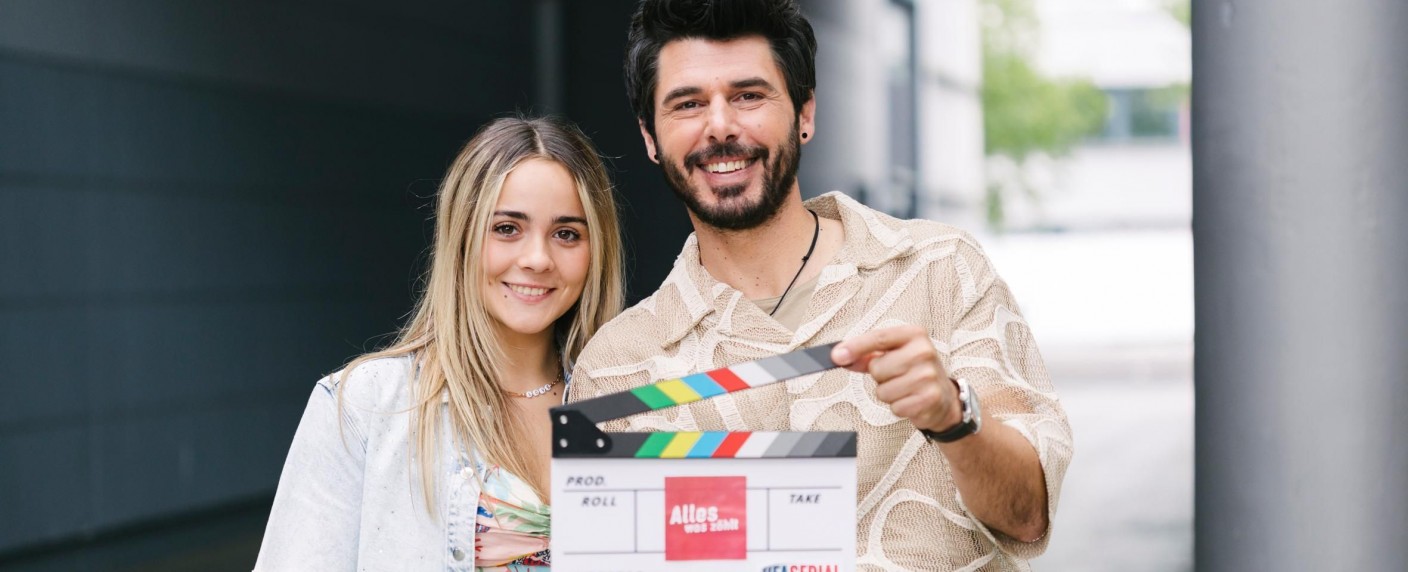 „Alles was zählt“ begrüßt neues Vater-Tochter-Gespann im Hauptcast – Essen freut sich über neues Eislauftalent aus Italien – Bild: RTL /​ Julia Carola Pohle