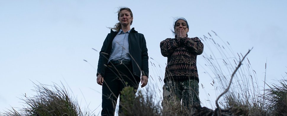 „Deadloch“ mit Kate Box und Madeleine Sami (v.l.) – Bild: Amazon Prime Video