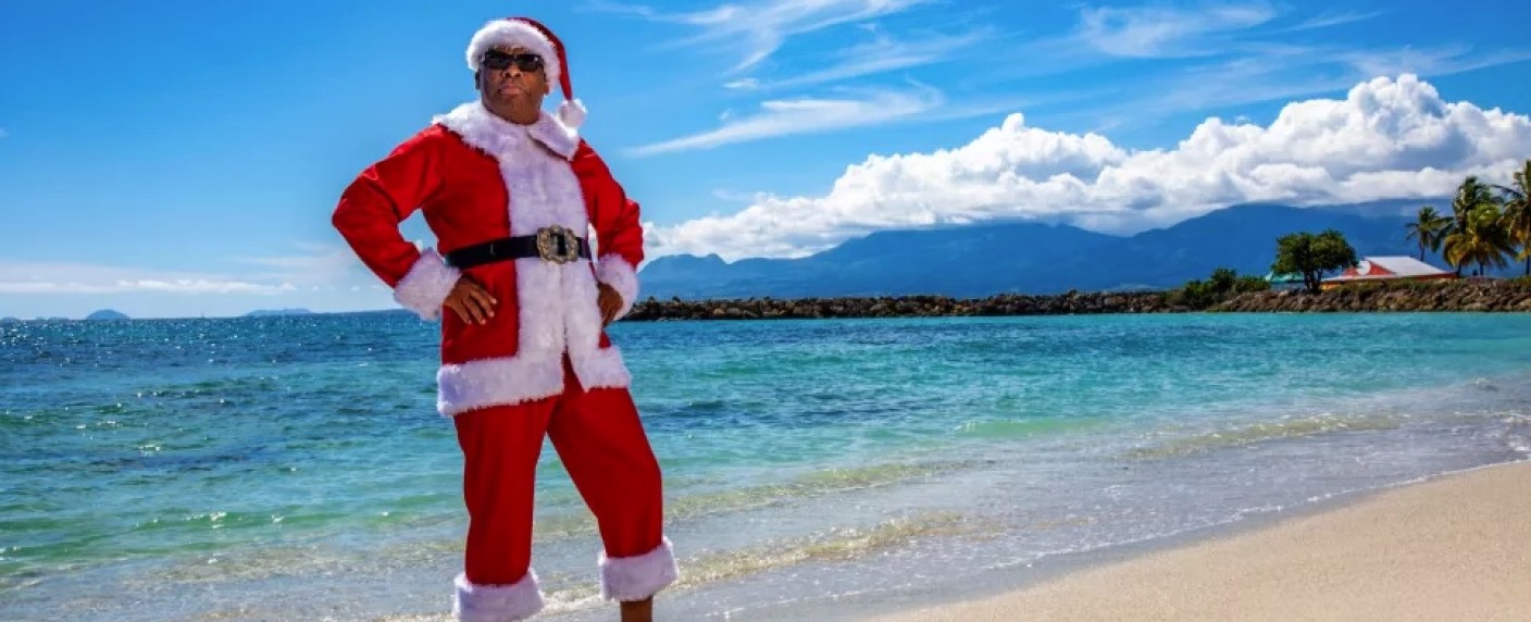 „Death in Paradise“: Neues Weihnachtsspecial mit Staraufgebot – Kriminelle Weihnachten in der Karibik – Bild: BBC/​Red Planet/​Denis Guyeon