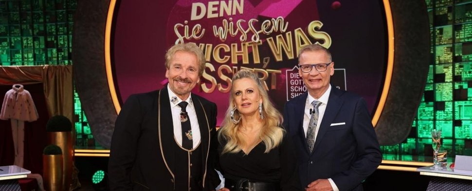 „Denn sie wissen nicht, was passiert“: (v. l.) Thomas Gottschalk, Barbara Schöneberger und Günther Jauch – Bild: RTL / Frank W. Hempel