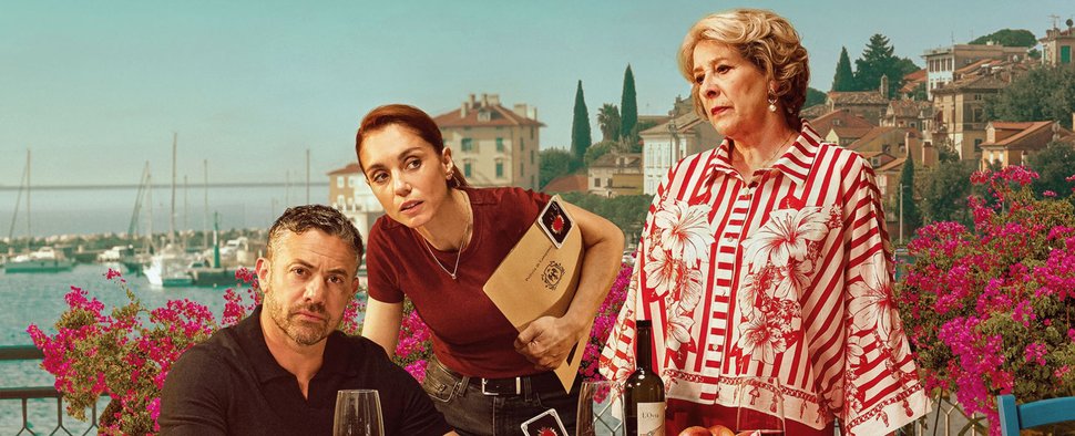 Der Cast des britischen Inselkrimis „A Taste for Murder“ – Bild: BritBox