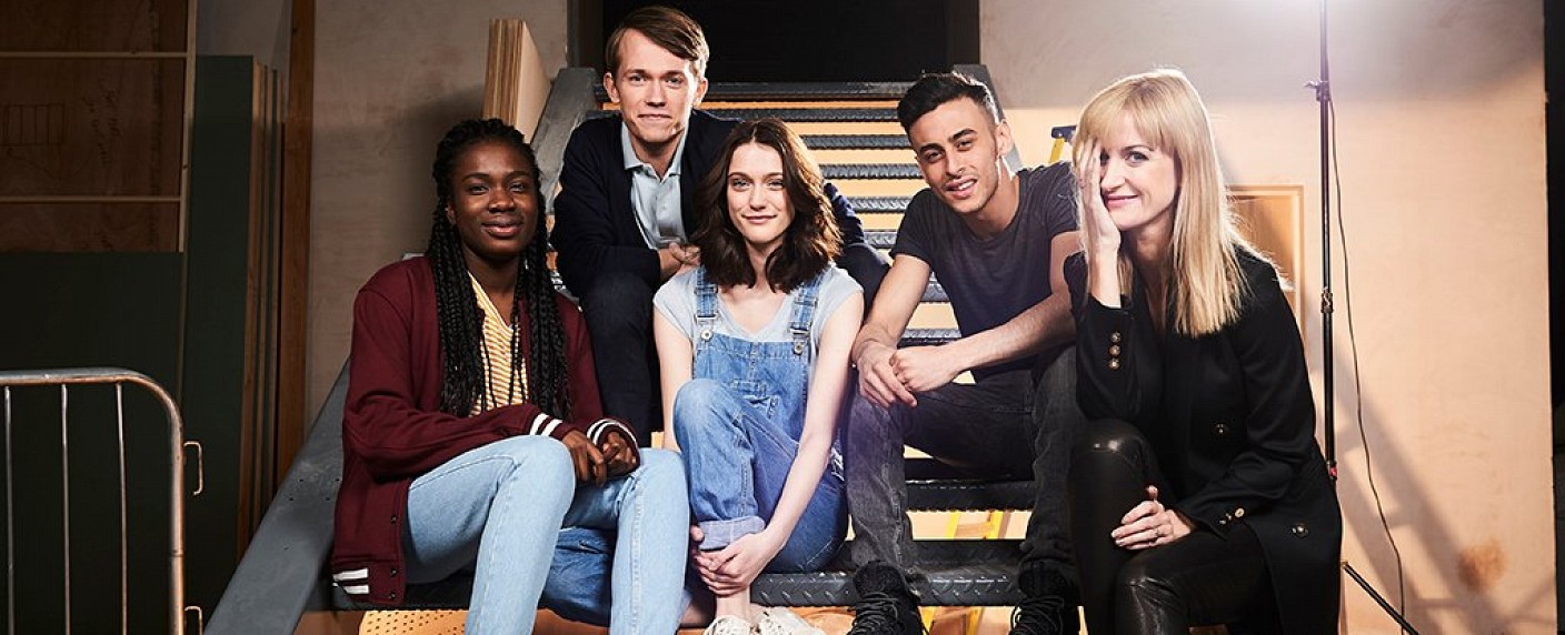 „Class“: „Doctor Who“-Spin-Off verkündet Cast – Katherine Kelly spielt neue Lehrerin an der Coal Hill School – Bild: BBC