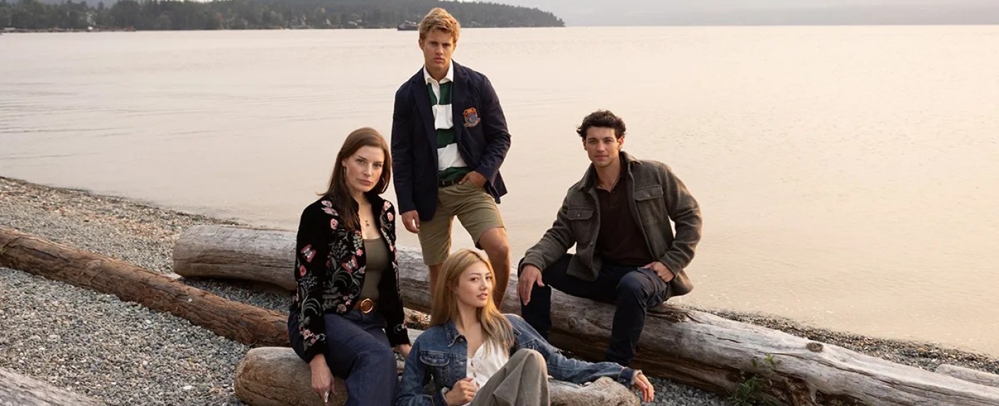 „Crew Girl“: Neue Coming-of-Age-Serie mit „SEAL Team“-Star bestellt – Junge Ruderin zwischen ihrer Mutter und ihrem chaotischen Ruder-Team – Bild: Brindi Tremblay/​Netflix