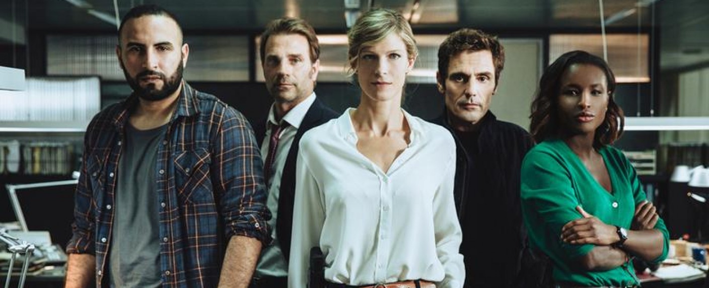 „Sophie Cross – Gefährliche Dünen“: Neue internationale Krimiserie von „Professor T.“-Erfinder im Ersten – Deutsch-französisch-belgische Ko-Produktion mit Alexia Barlier und Wanja Mues – Bild: Les Gens /​Gardner & Domm/​V. Varl