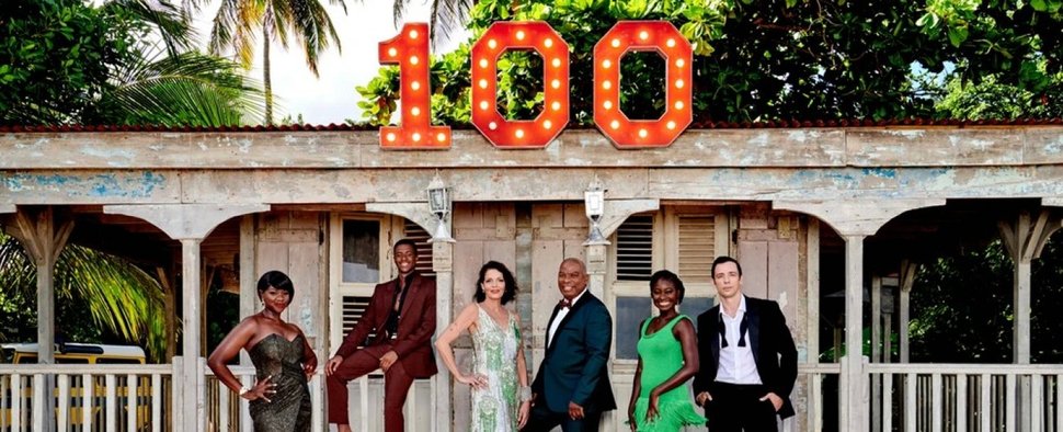 Der Cast von „Death in Paradise“ darf 100 Folgen feiern – Bild: BBC
