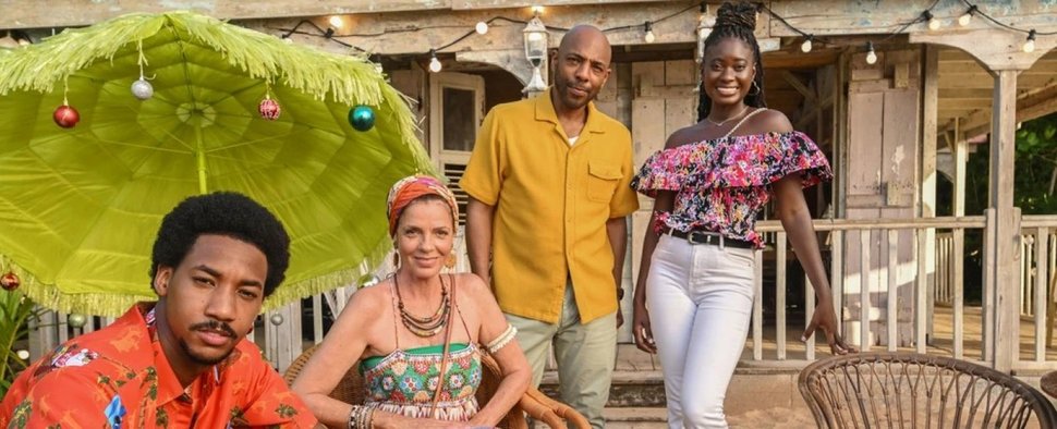 Der Cast von „Death in Paradise“ im anstehenden Weihnachtsspecial – Bild: BBC / Red Planet Pictures / Philippe Virapin