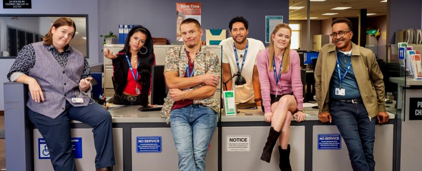 [UPDATE] „DMV“: Neue Comedyhoffnung staubt frühzeitig Verlängerung ab – Als Mitarbeiter der Kfz-Behörde hat man es alles andere als einfach – Bild: CBS