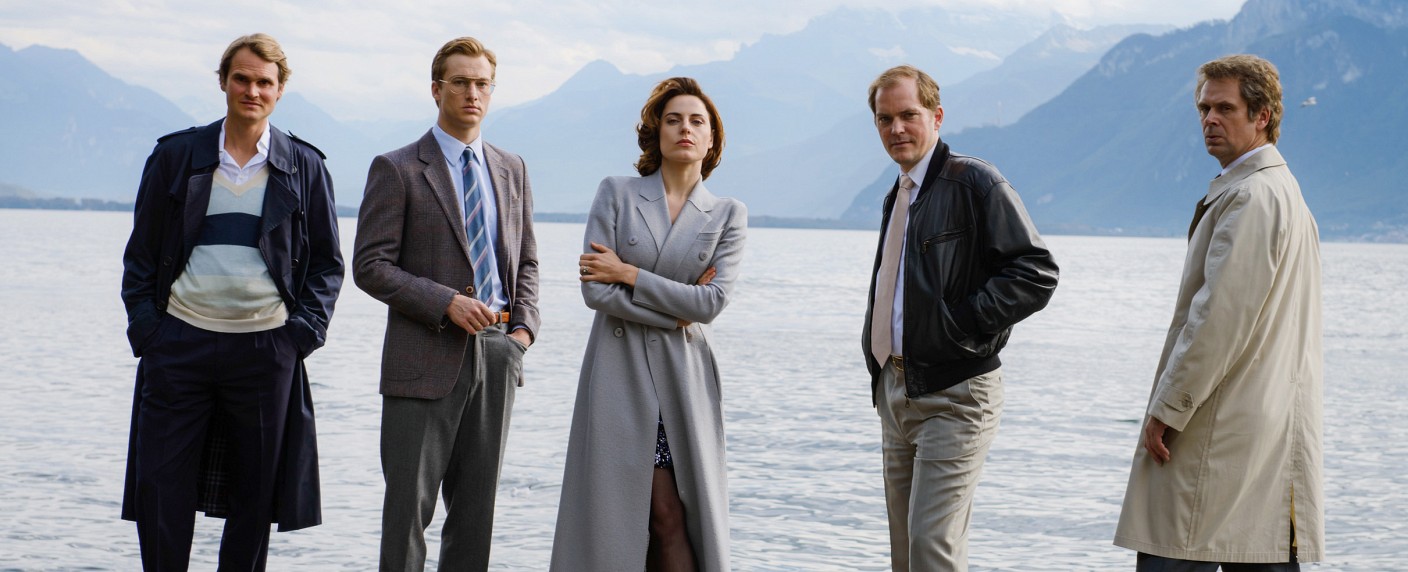 „Der Fall Barschel“: Drehstart zum Zweiteiler mit Alexander Fehling und Fabian Hinrichs – Matthias Matschke als Uwe Barschel in Degeto-Verfilmung – Bild: ARD Degeto/​Stefan Erhard