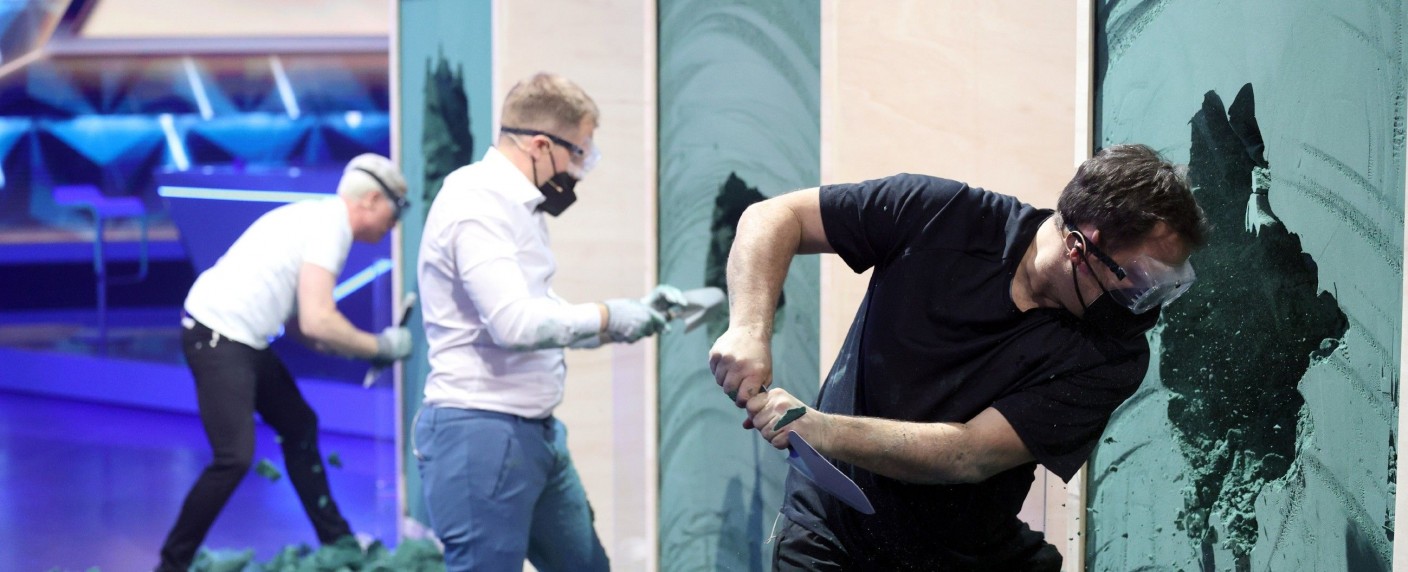 Quoten: „Der König der Kindsköpfe“ endet mau, Lidl-Doku im ZDF bärenstark – Hitze-Specials gefragt, „In aller Freundschaft“ beim Gesamtpublikum spitze – Bild: RTL/​Frank W. Hempel