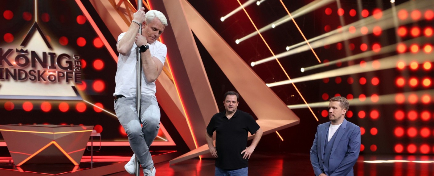 Quoten: „Der König der Kindsköpfe“ mit blassem Comeback, „In aller Freundschaft“ in Topform – „Navy CIS: Hawaii“ und „Hot oder Schrott“ überzeugen – Bild: RTL/​Frank W. Hempel