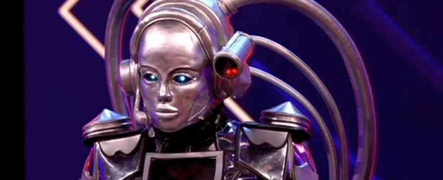 „The Masked Singer“-Enthüllung Nr. 5: Der Roboter ist … – ProSieben-Musikrateshow kehrte nach Pause zurück – Bild: ProSieben/​Screenshot