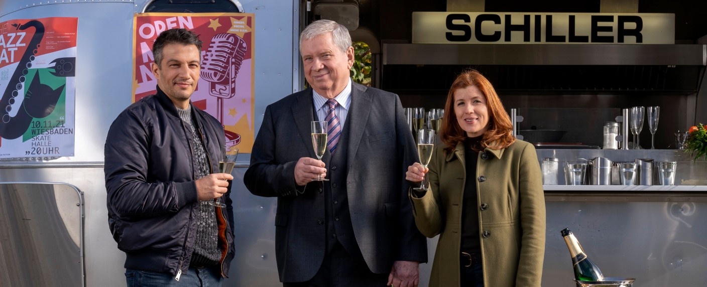 „Der Staatsanwalt“: 100. Folge des ZDF-Krimis ab heute in der Mediathek – Rundes Jubiläum für Rainer Hunold und sein Team – Bild: ZDF/​Andrea Enderlein