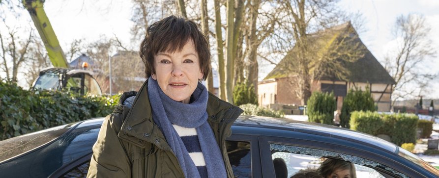 Neue „Usedom-Krimis“ mit Katrin Sass werden gedreht – Wiedersehen mit Rikke Lylloff und Till Firit in beliebter ARD-Krimireihe – Bild: NDR/​Oliver Feist