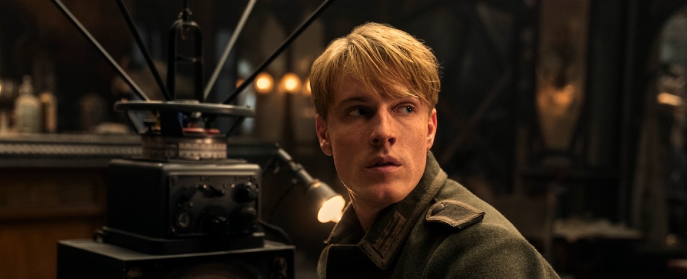 „Alles Licht, das wir nicht sehen“: Die Blinde und der „gute Nazi“ – Review – Allzu oberflächliches Netflix-Kriegsdrama nach dem preisgekrönten Roman von Anthony Doerr – Bild: Netflix