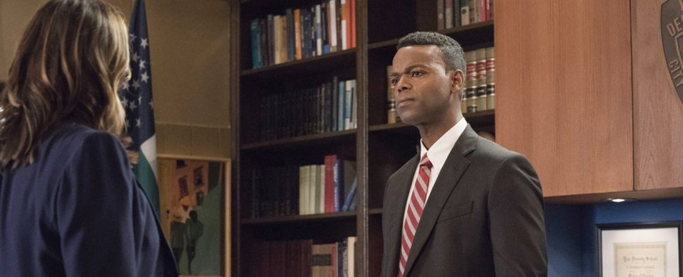 Demore Barnes als Deputy Chief Christian Garland in „Law & Order: SVU“ – Bild: NBC