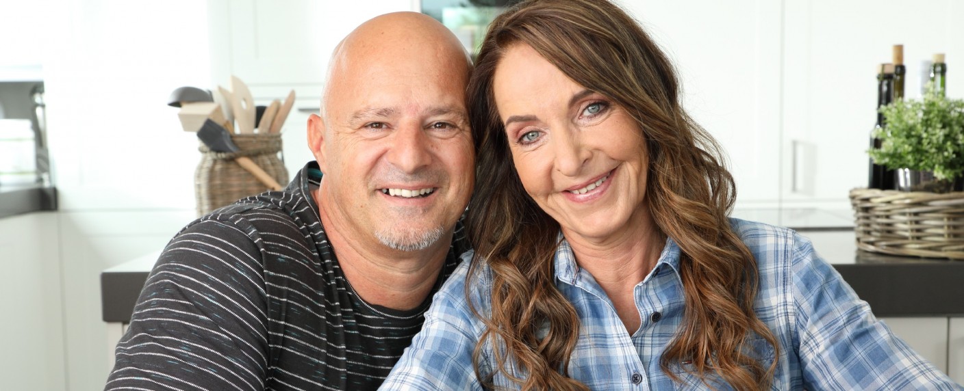 Detlef und Nicole Steves mit neuer Doku-Soap bei VOX – „Die Superhändler“ künftig mit XXL-Ausgaben bei RTL – Bild: TVNOW /​ Frank W. Hempel