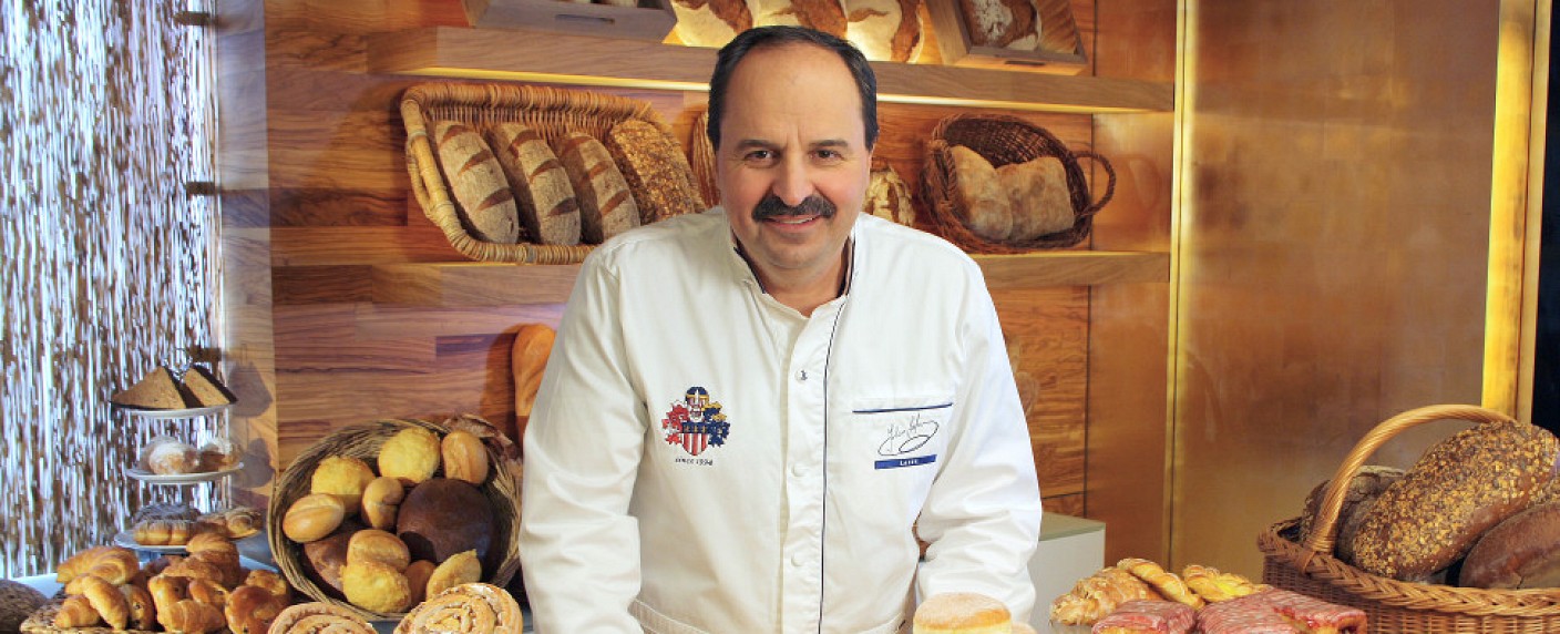 Johann Lafer sucht „Deutschlands besten Bäcker“ – Neue ZDF-Backshow für Herbst angekündigt – Bild: ZDF/​Michael Habermehl