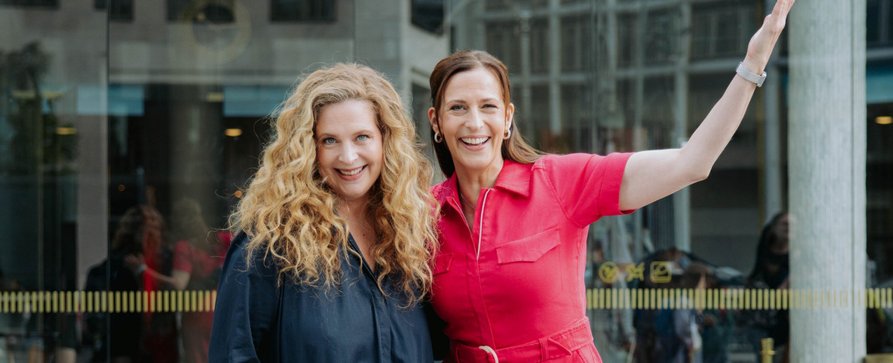 „GZSZ“: Dieser „Doctor’s Diary“-Star besucht RTL-Daily – Diana Amft feiert mit Ulrike Frank Kinostart von „Der perfekte Urlaub“ – Bild: RTL/Anna Riedel „GZSZ“: Dieser „Doctor’s Diary“-Star besucht RTL-Daily – Diana Amft feiert mit Ulrike Frank Kinostart von „Der perfekte Urlaub“ – Bild: RTL/Anna Riedel
