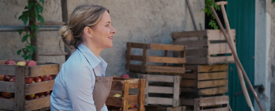 „Ein Hof zum Verlieben“: Neue Sat.1-Serie verpflichtet „Rote Rosen“-Star – Diana Staehly im Zentrum des nächsten täglichen Formats – Bild: Sat.1/​Joyn