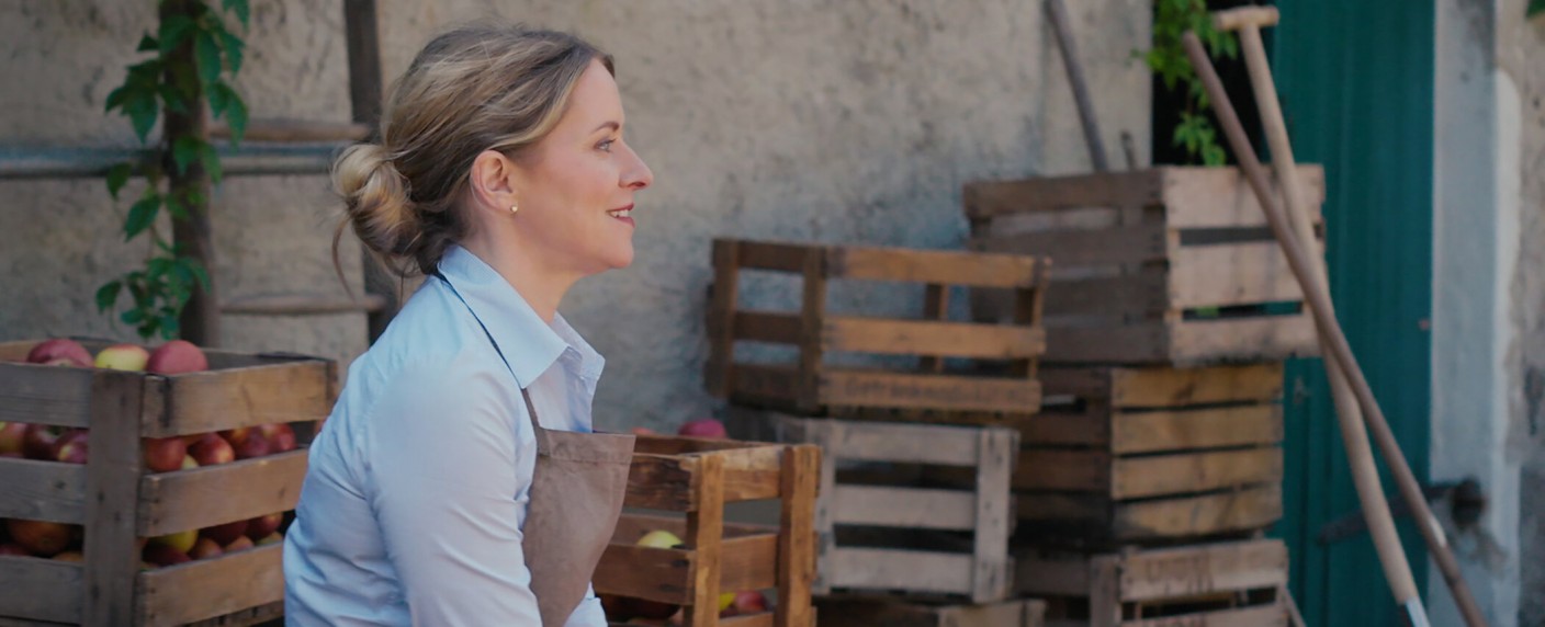 „Ein Hof zum Verlieben“: Neue Sat.1-Serie verpflichtet „Rote Rosen“-Star – Diana Staehly im Zentrum des nächsten täglichen Formats – Bild: Sat.1/​Joyn