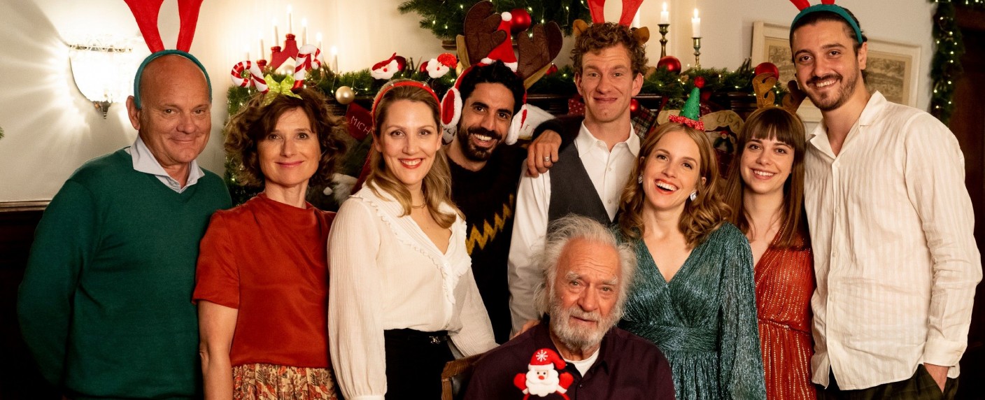 „Last X-Mas“: RTL+ mit Weihnachtsserie der „Kleo“-Macher – Nervenzerreißende Feiertage für Paula Kalenberg – Bild: RTL/​Martin Rottenkolber