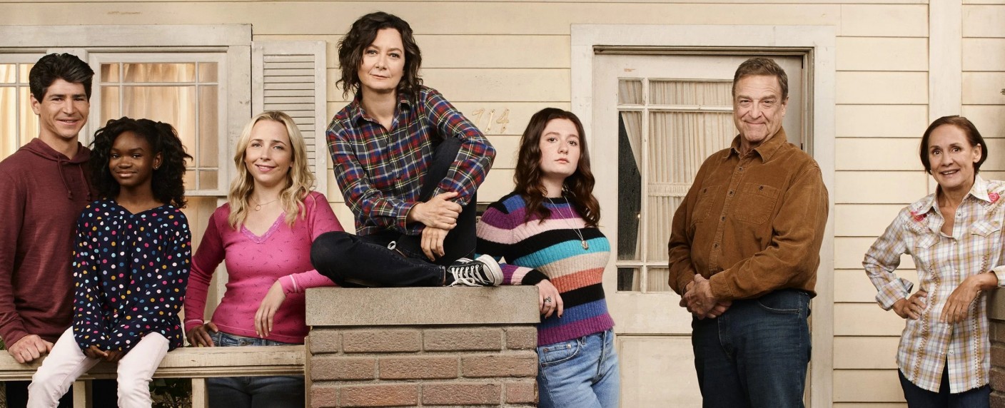 „The Conners“: Dieses Cast-Mitglied ist in den neuen Folgen nicht mehr dabei – Sechste Staffel startet bei ABC im kommenden Monat – Bild: Andrew Eccles/​ABC