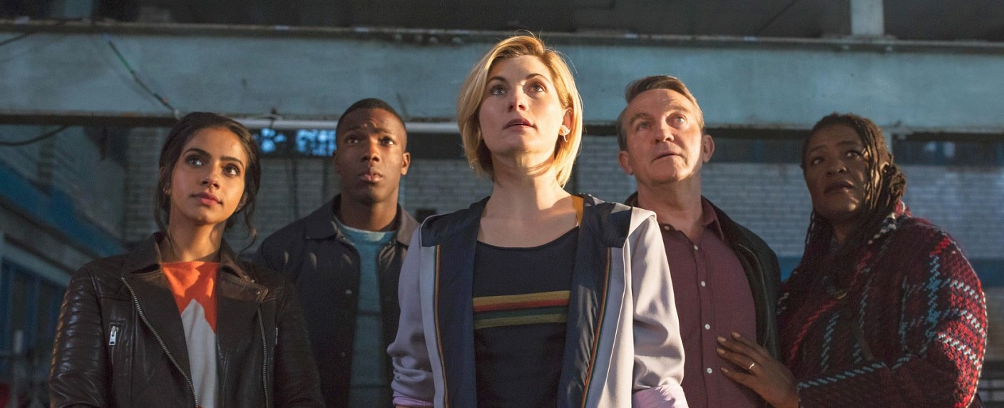 „Doctor Who“: Frau Doctor kam, sah und eroberte die Herzen – Review – Eleganter Einstieg in neue Ära mit Jodie Whittaker – Bild: BBC One