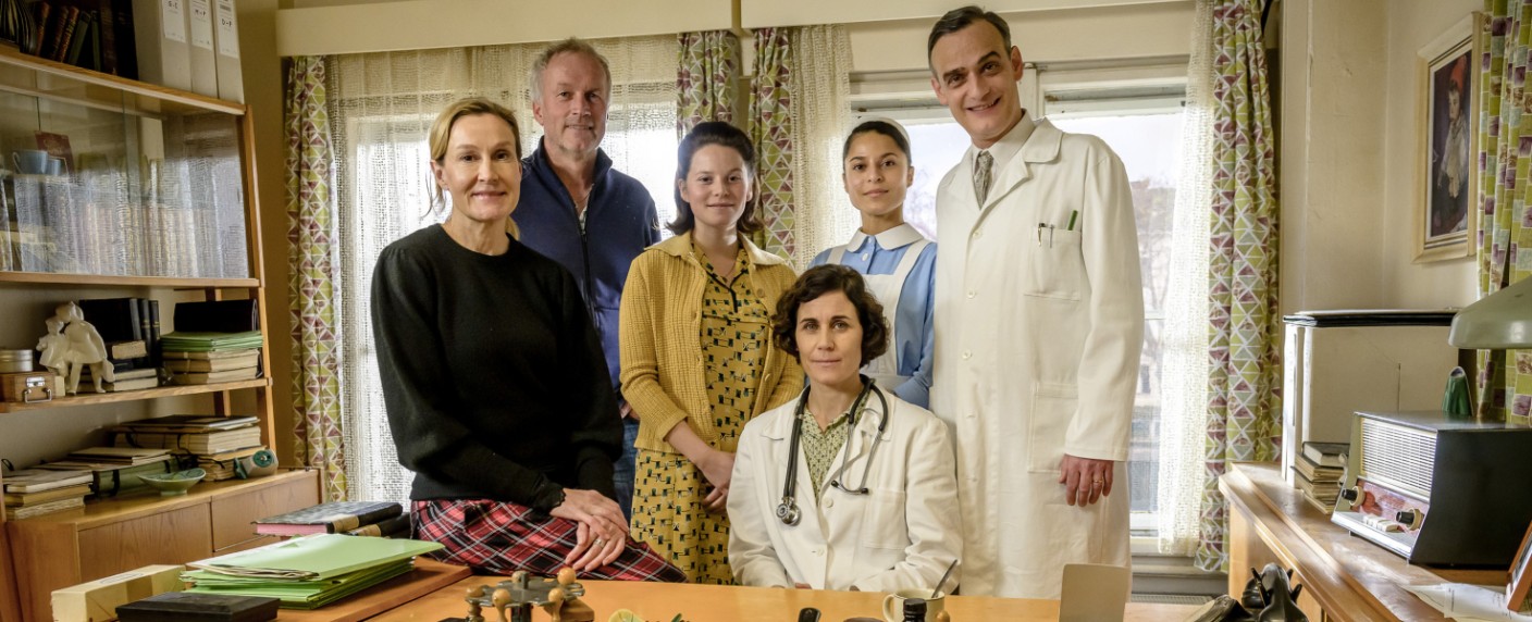 „Charité“: Dreharbeiten zur dritten Staffel gestartet – Neue Folgen spielen zur Zeit des Mauerbaus – Bild: ARD/​Stanislav Honzik