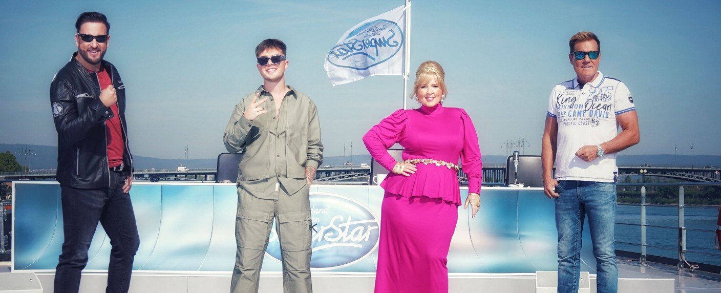 Bohlen, Wendler, Kelly und Singer stechen in See: Startschuss für „DSDS“-Castings – Schwimmende Castinglocation für kommende Staffel – Bild: TVNOW/​Stefan Gregorowius