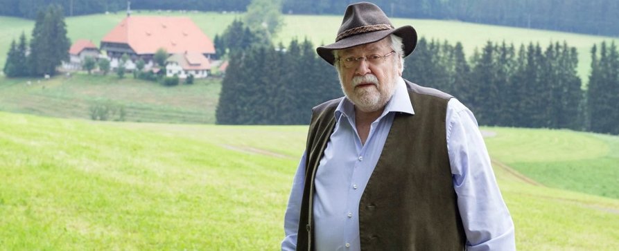 „Die Fallers“: Urgestein verlässt die Serie nach 31 Jahren – Wolfgang Hepp nimmt als Hermann Faller Abschied – Bild: SWR/​Alexander Kluge