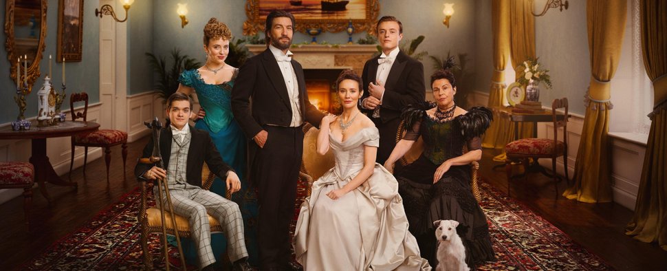 Die Familie Hardacre stellt sich der High-Society Englands vor – Bild: Channel 5