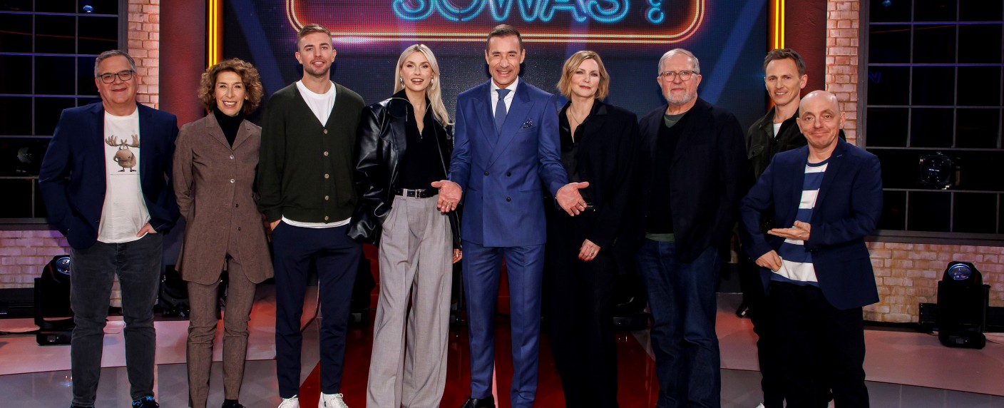 „Wer weiß denn sowas?“: Das sind die Gäste in der XXL-Folge vom 8. Februar und in der Woche vom 10. bis 14. Februar 2025 – Topmodels, „Tatort“-Ermittler, TV-Köche und Skisprung-Legenden – Bild: NDR/​Matzen/​ARD/​UFA Show & Factual