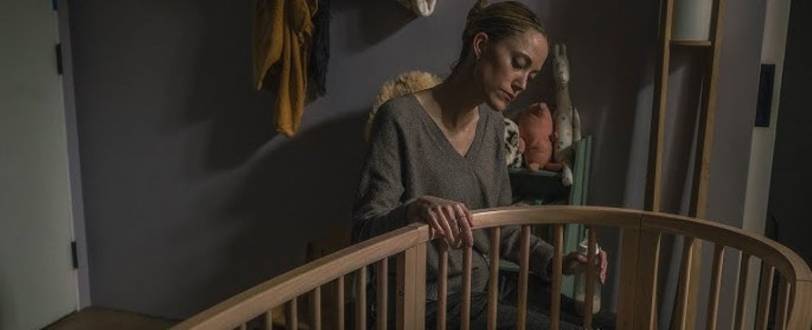 „Die Hand an der Wiege“: Erster Trailer zum Remake von Disney+ – 90er-Jahre-Klassiker kehrt in neuer Gestalt zurück – Bild: Disney+