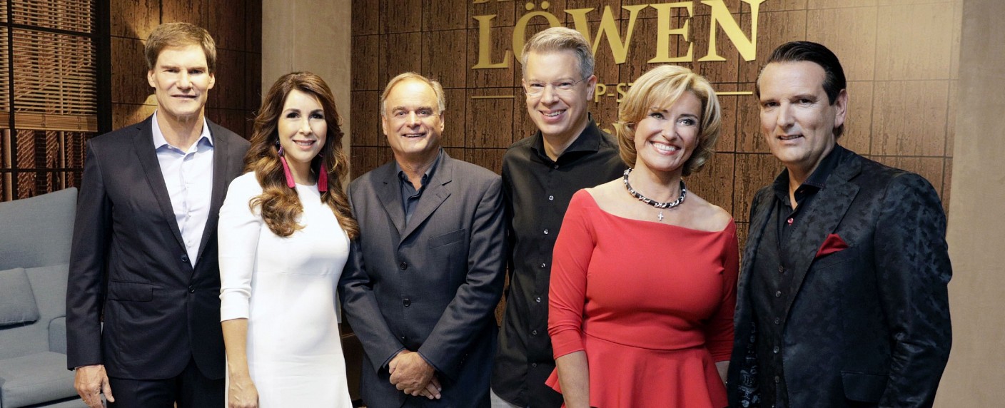 Quoten: VOX-„Löwen“ und RTL II-Sozialdoku verlieren auf hohem Niveau – „Der Lehrer“-Wiederholungen bei RTL schmieren ab, „In aller Freundschaft“ holt Gesamtsieg – Bild: MG RTL D /​ Bernd-Michael Maurer