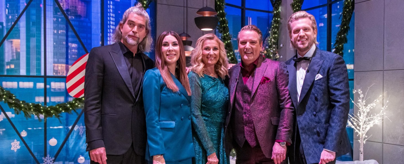 Quoten: Weihnachtsspecial der VOX-„Löwen“ mit Tiefstwert, Joko & Klaas mit Bestwert – ARD-Serien insgesamt, Sebastian Lege bei Jüngeren erfolgreich – Bild: RTL/​Bernd-Michael Maurer