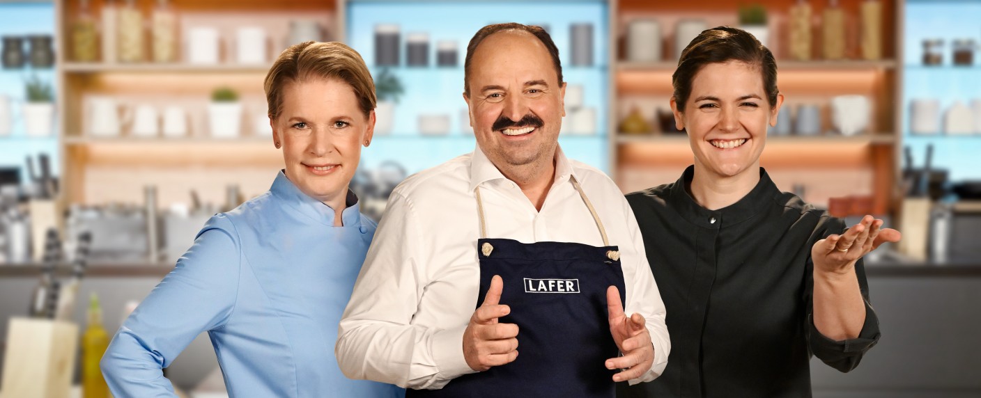 Quoten: XXL-„Küchenschlacht“ hinter „Wolfswinkel“, Basketball-EM nur mäßig gefragt – „Das große Backen“ schlägt sich gut, „DOC“ mit Verlusten – Bild: ZDF/​Markus Hertrich/​Gunnar Nicolaus [M]