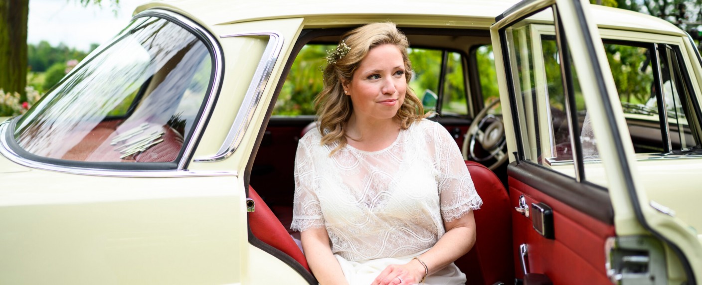 Hochzeit in der „Landarztpraxis“: Sagt Dr. Sarah König endlich „Ja“? – Zweite Staffel der Sat.1-Vorabendserie auf Joyn noch erfolgreicher als die erste – Bild: Sat.1/​Julia Feldhagen