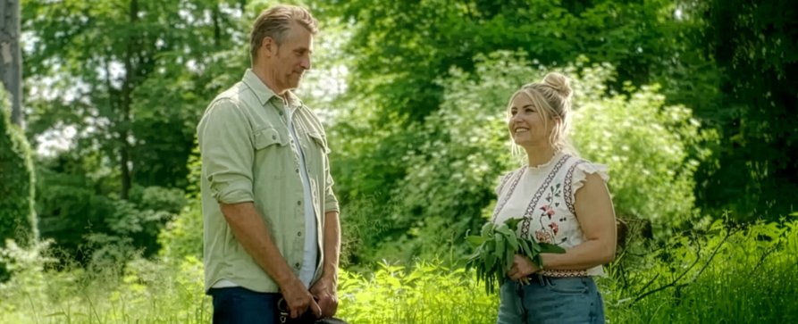 „Die Landarztpraxis – Team Sonnenhof“: An diesem Tag steigt Beatrice Egli in die Sat.1-Serie ein – Schlagerstar übernimmt erste fiktionale Serienrolle – Bild: Joyn/Sat.1 „Die Landarztpraxis – Team Sonnenhof“: An diesem Tag steigt Beatrice Egli in die Sat.1-Serie ein – Schlagerstar übernimmt erste fiktionale Serienrolle – Bild: Joyn/Sat.1
