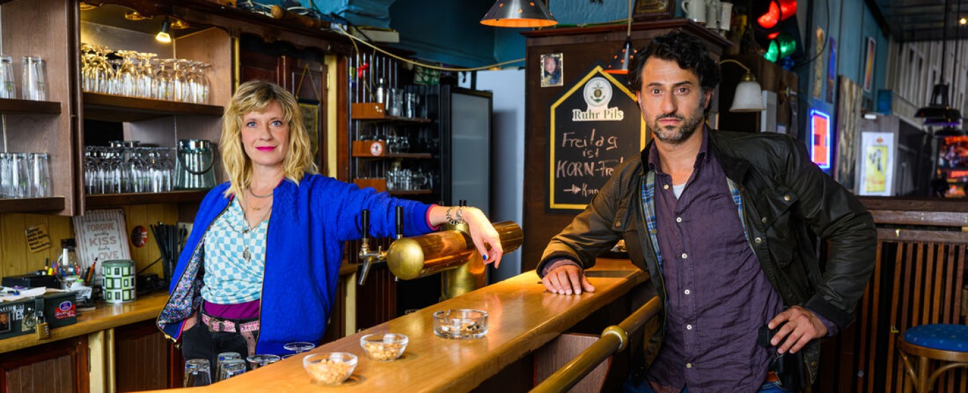 „Die Neue und der Bulle“: Starttermin für „Duisburg-Krimi“ mit Caroline Peters – Neue RTL-Krimireihe für den „tödlichen Dienst-Tag“ – Bild: RTL/​Willi Weber