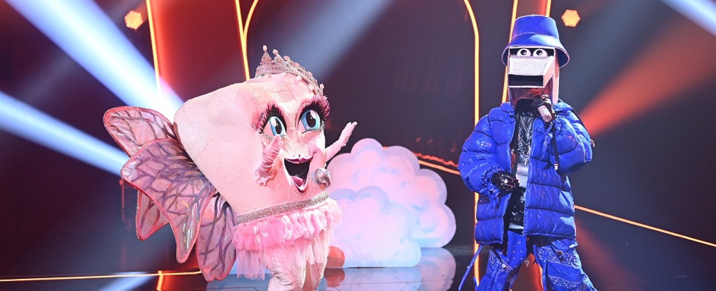 Quoten: „The Masked Singer“ und „Klein gegen Groß“ stark, „Dirty Dancing“-Geburtstagsparty geht baden – Primetime-Sieg für „Stralsund“ im ZDF – Bild: ProSieben/​Willi Weber